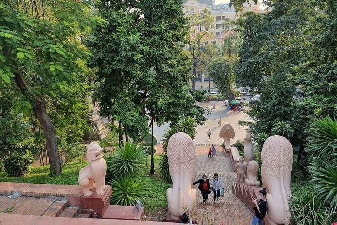 Phnompenh a full day tour excursive with guide and driver - Royal Palace and Silver Pagoda: Phnom Penh’s formal heart