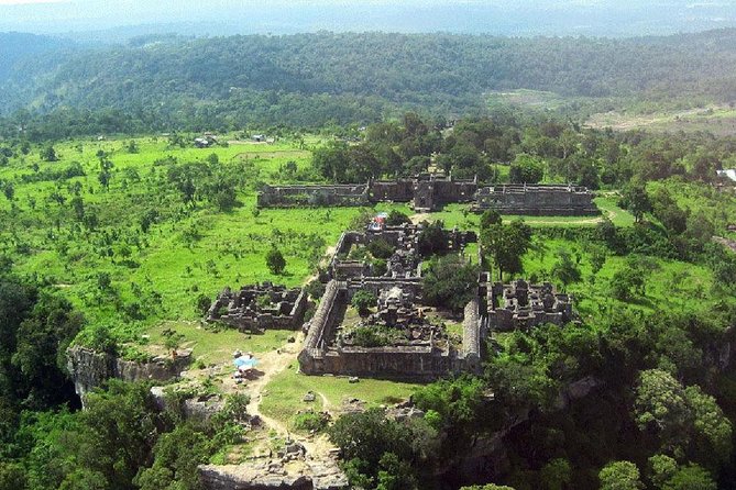 Preah Vihear, Koh Ker & Beng Mealea Tour - Lunch and the long road to Koh Ker