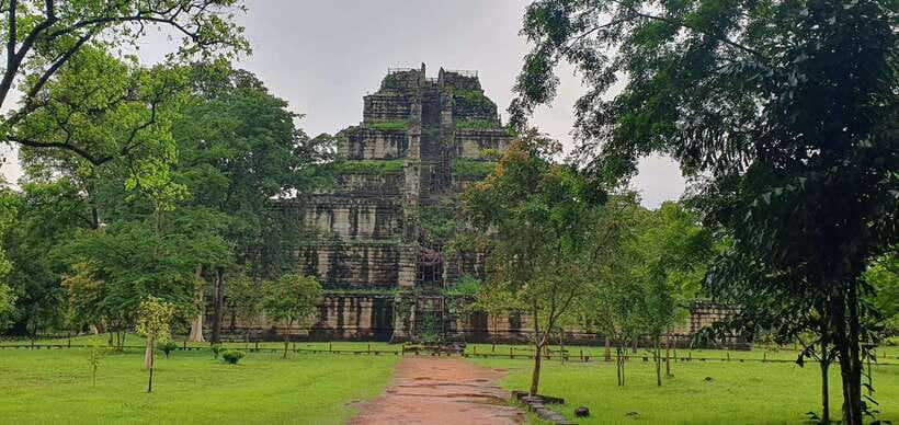 Preah Vihear Temple Koh Ker & BengMealea Tour from Siem Reap - The private vehicle makes the distance manageable