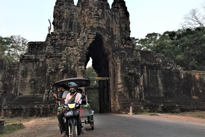 Private Angkor Sunrise Bayon Ta Prohm Bonteay Srie Vip Tour - Dress, tickets, and useful preparation