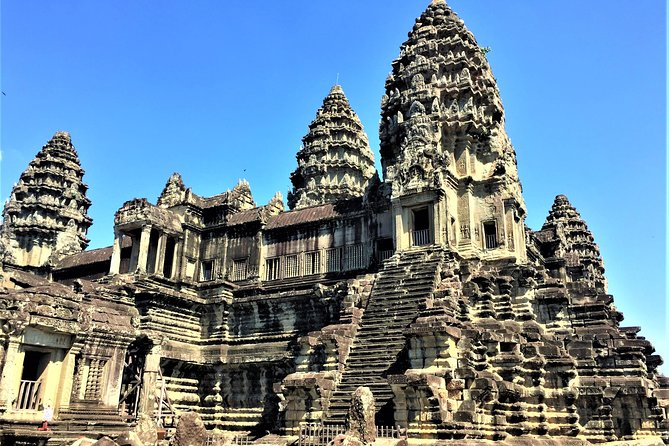 Private Angkor Sunrise Bayon Ta Prohm Bonteay Srie Vip Tour - The Banteay Srei question