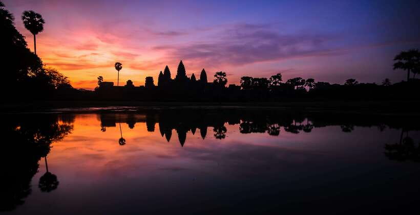 Private Angkor Sunrise, Guide Breakfast and Tuktuk included - A 4:40 AM start for Angkor Wat sunrise