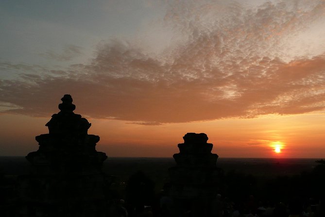 Private Angkor Wat Guided Sunset Tour - Angkor Wat, the grand opening chapter