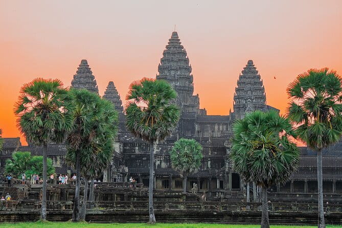 Private Angkor Wat Sunrise Guide Tour include Breakfast and Snack - Key points to know before booking
