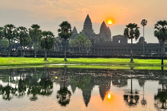 Private Angkor Wat Sunrise Tour with Lunch Included - Why the 4:30 am start is worth it