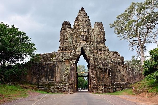Private Angkor Wat Tour from Siem Reap - Angkor Wat: begin with Cambodia’s national symbol