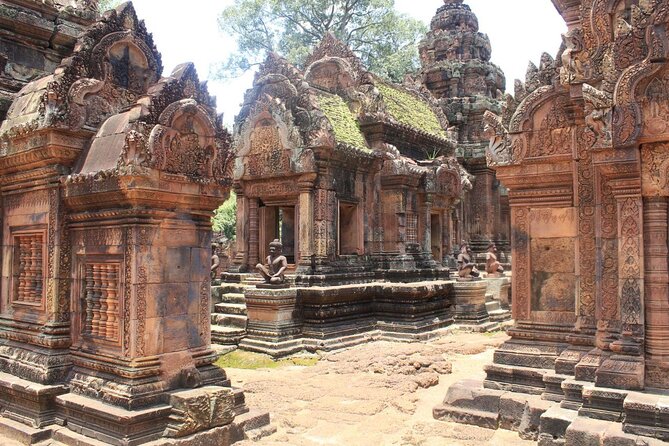 Private Banteay Srei and 4 Temples Guided Tour - Ta Som brings trees and a quieter mood
