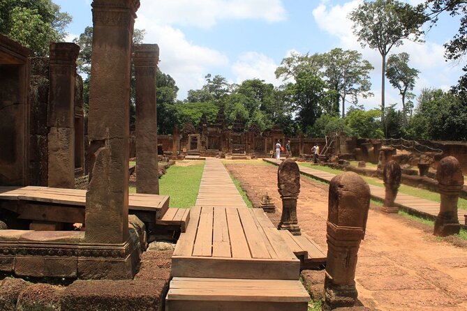 Private Banteay Srei and 4 Temples Guided Tour - East Mebon adds another architectural contrast