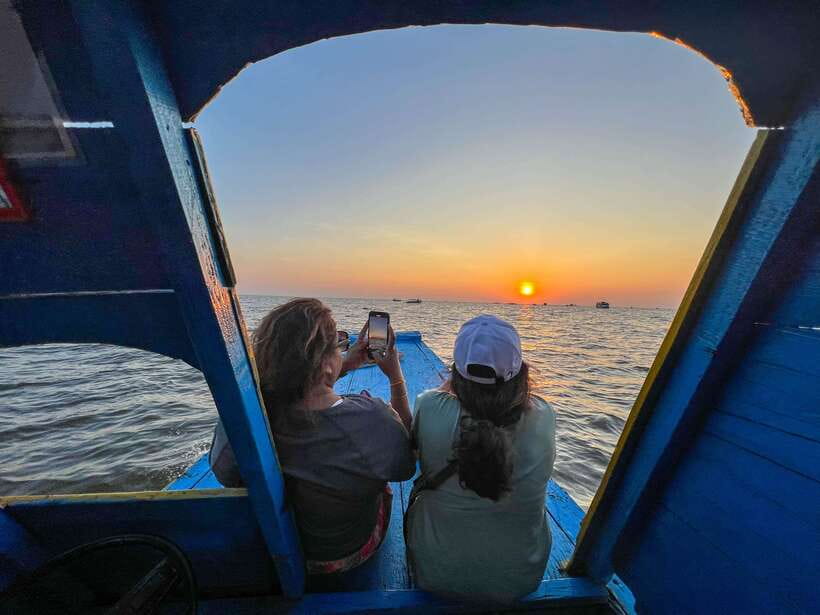 Private Beng Mealea and Floating Village Tour with Sunset - Key points before you book