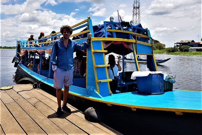 Private Boat from Battambang to Siem Reap via Tonle Sap Lake - The dry-season road problem