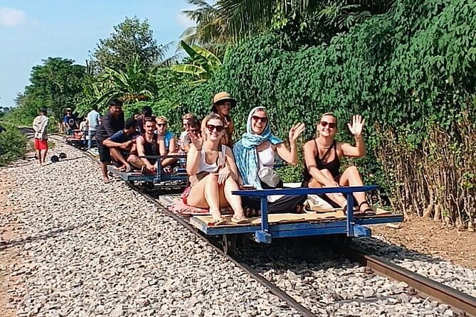 Private Boat from Battambang to Siem Reap via Tonle Sap Lake - What the $165 price really buys