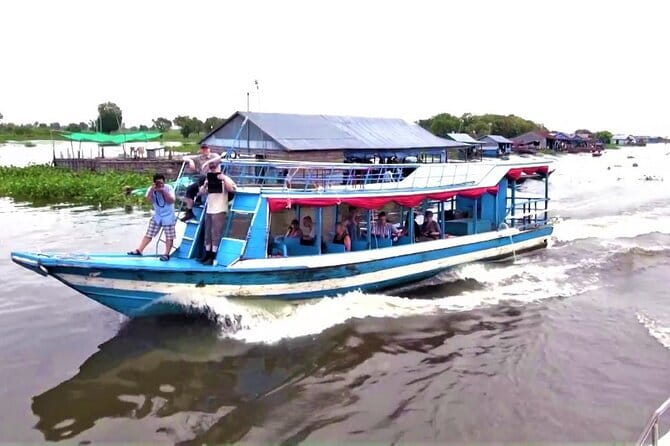 Private Boat from Battambang to Siem Reap via Tonle Sap Lake - Leaving Battambang by tuk-tuk and boat