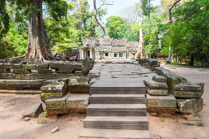 Private Full-Day Angkor Temple and Sunset Viewing with Lunch - What the $67.69 price really covers