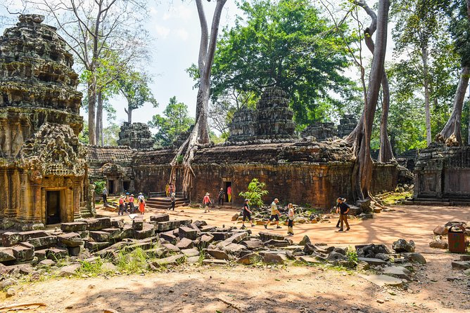 Private Full-Day Angkor Temple and Sunset Viewing with Lunch - Angkor Thom and the Bayon: faces in stone