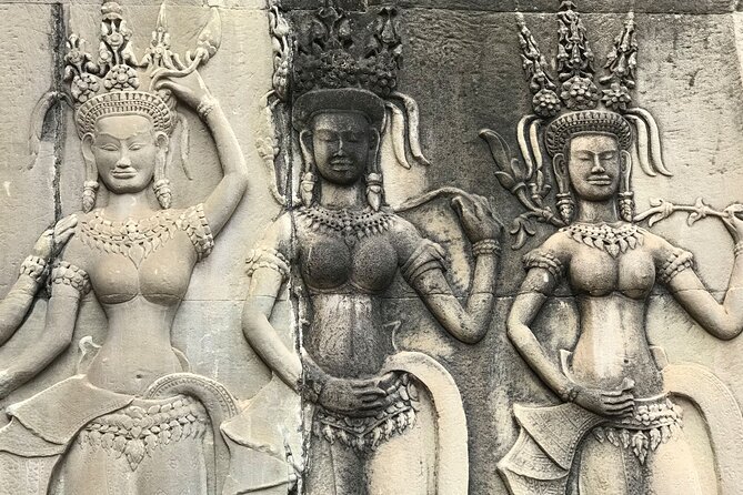 Private Guided Angkor Wat Tour by Lady Tuk Tuk with Monk Blessing - Returning through the Siem Reap countryside