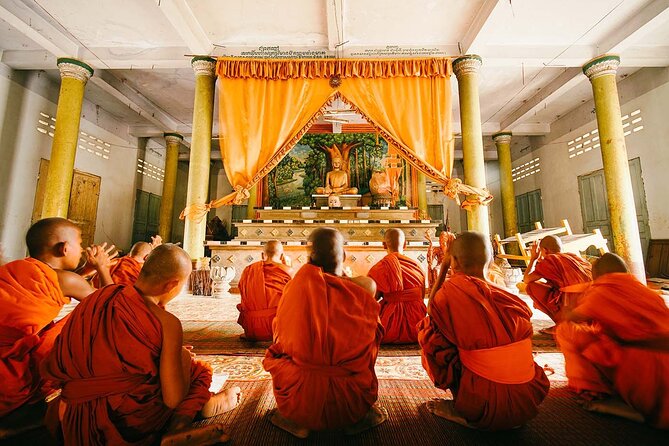 Private Half-Day Silk Island Trip from Phnom Penh - Following silk from silkworm to woven cloth