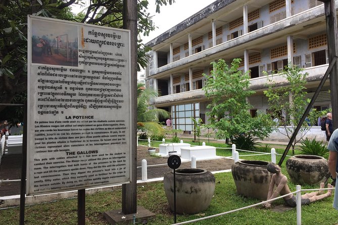 Private Half Day To Killing Field & S21 Genocidal Museum in Phnom Penh - Why these two Phnom Penh sites belong together