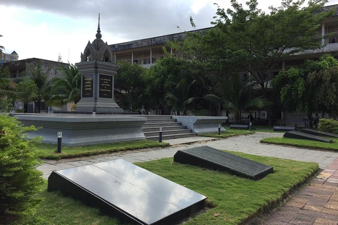 Private Half Day To Killing Field & S21 Genocidal Museum in Phnom Penh - Preparing yourself for a difficult visit