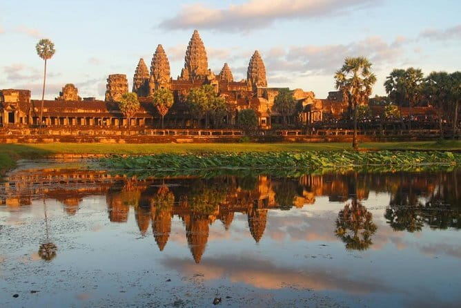 Private Kbal Spean Trekking Tour with Banteay Srei - Working Out the True Cost