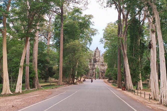 Private One Day Tour with Sunrise at Angkor Wat - Who should book this early morning tour