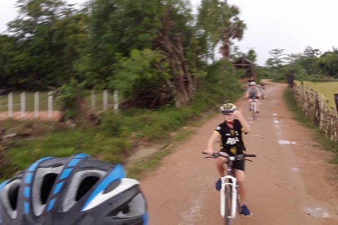 Private Siem Reap Countryside Cycling Tour - Starting with bicycles and city streets