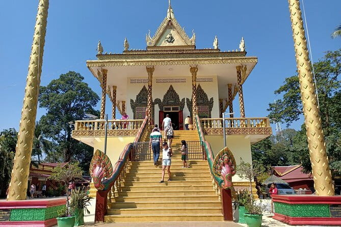 Private Sihanoukville Tour from Pier - Independence Monument, a quick introduction to Cambodia