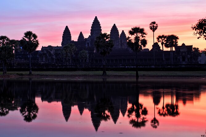 Private Sunrise Angkor Wat Tour with pickup from your hotel - Key points at a glance