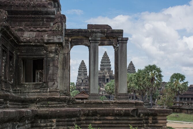 Private Sunrise Angkor Wat Tour with pickup from your hotel - Ta Prohm: roots, ruins, and a quieter final chapter