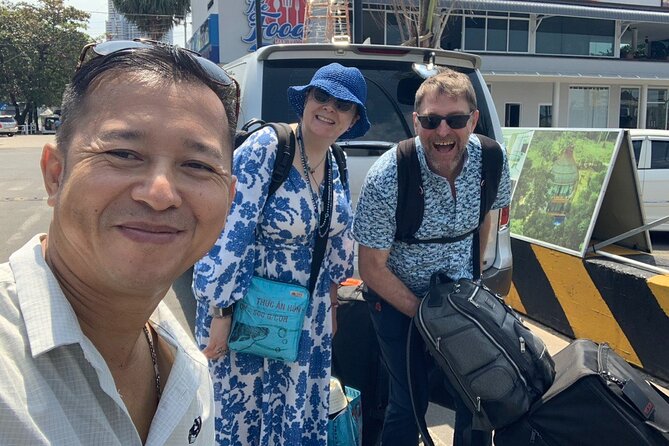 Private Taxi Phnom Penh to Siem Reap-English Speaking Drivers - Choosing between the SUV and minivan