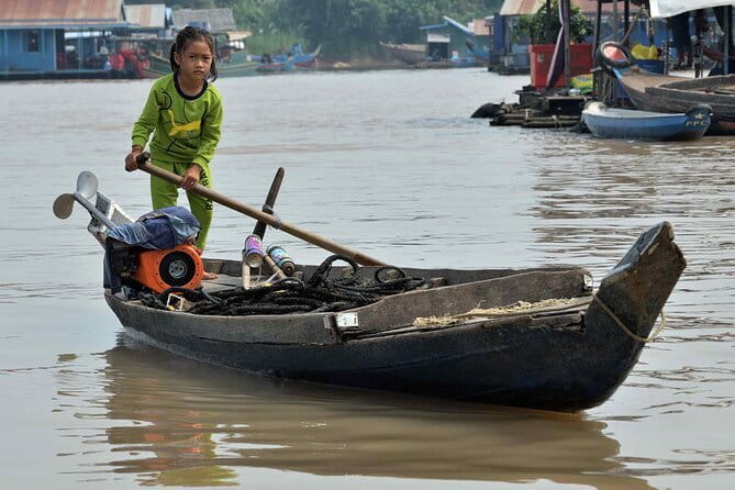 Private Taxi Phnom Penh To Siem Reap Include Floating Villages - A road trip that breaks up the Phnom Penh to Siem Reap run
