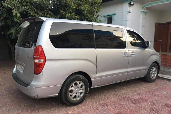 Private Taxi Phnom Penh to Siem Reap or Siem Reap to Phnom Penh - A five-to-seven-hour road link between Cambodia’s two major bases