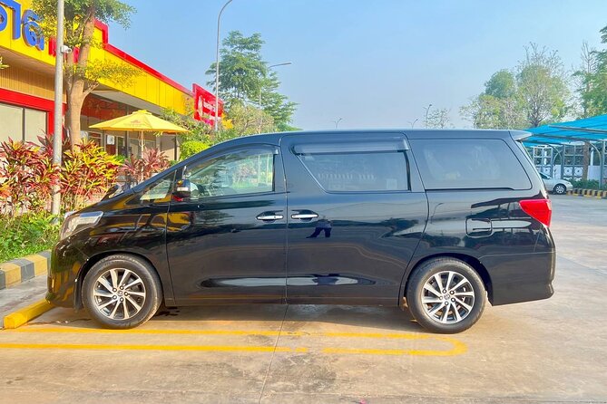 Private Taxi Siem Reap to Sihanoukville English Speaking Driver - Meeting drivers such as John and Shimon