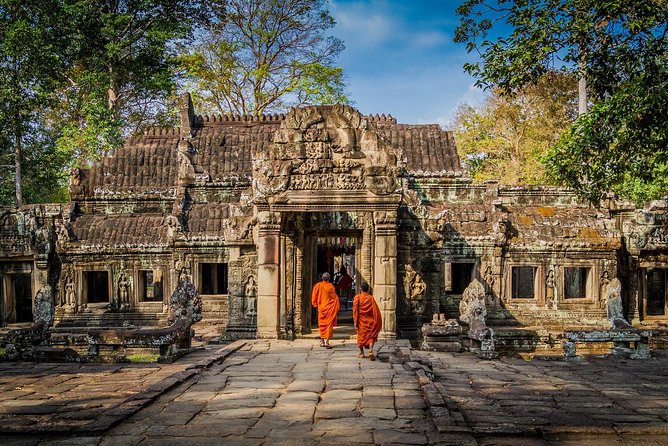 Private Temples Guided Tour (Angkor Wat, Ta Prom & Angkor Thom) - Bayon and its stone faces