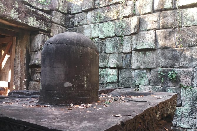 Private Tour to Beng Mealea Jungle Temple and Koh Ker - Beng Mealea: broken stone and jungle growth