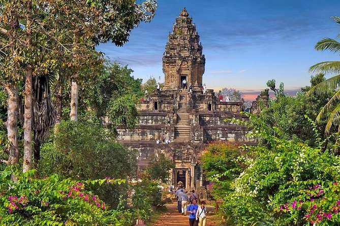 Private Tours Angkor Wat For 2 Days - Banteay Srei and the fine art of small details