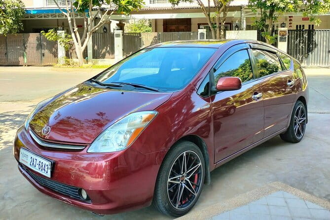 Private Transfer from Phnom Penh to Siem Reap by VIP Alphard 2010 - The road experience and driver style