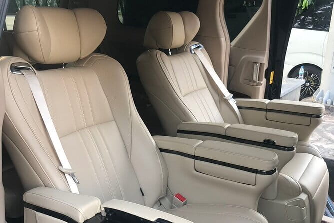 Private Transfer from Phnom Penh to Siem Reap by VIP Alphard 2010 - What you can and cannot expect to see