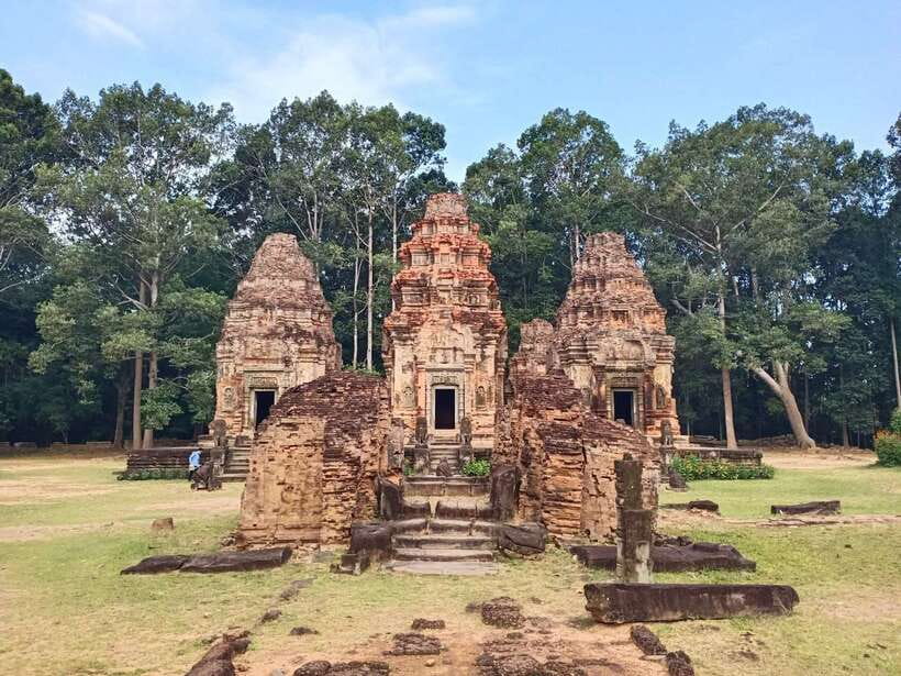 Private Trip to Banteay Srei, Rolous Group & Tonle Sap Lake - Key Points About This Private Siem Reap Day