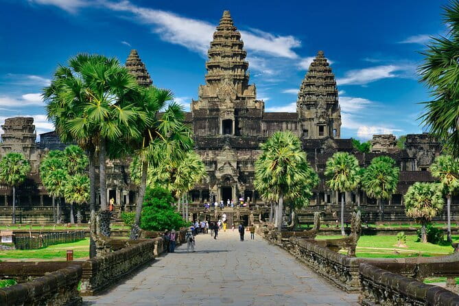 Private Two Days Siem Reap Temples Discovery Guided Tour - A two-day route that goes beyond the main temple loop