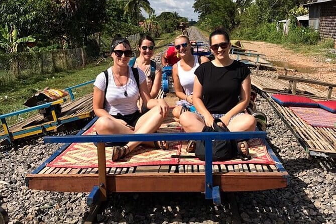 Private Two Days Siem Reap Temples Discovery Guided Tour - Lunch near Srah Srang is flexible, not included