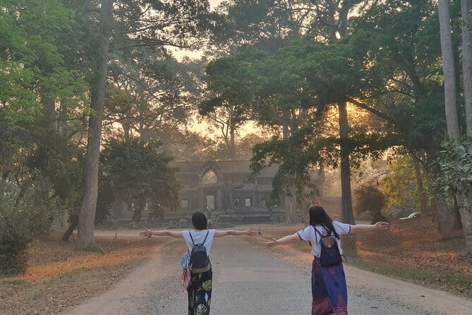 Private Two Days Siem Reap Temples Discovery Guided Tour - Prasat Bakong breaks up the return route