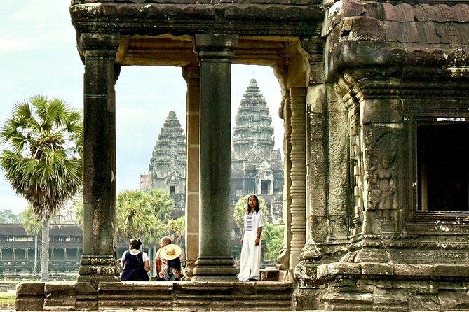 Private Van Phnom Penh To Sihanouk Ville-English Speaking Driver - Driving Style and Safety