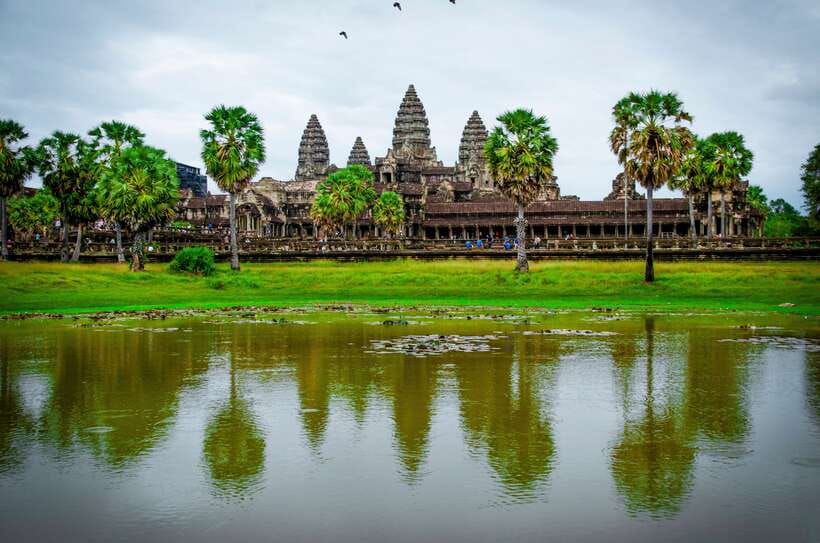 Seat-In-Coach: Small Circuit tour with Sunrise at Angkor Wat - A pre-dawn start that earns its alarm
