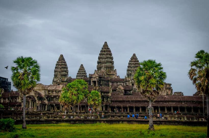 Seat-In-Coach: Small Circuit tour with Sunrise at Angkor Wat - Bayon and the famous 216 faces