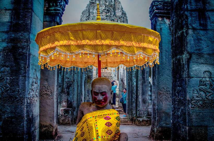 Seat-In-Coach: Small Circuit tour with Sunrise at Angkor Wat - How the guide can change the morning