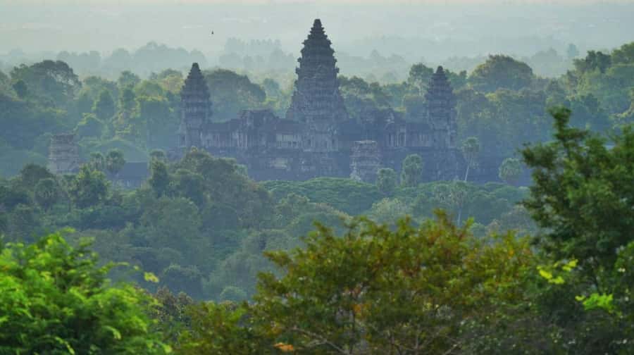 Shared day tour with Spanish-speaking guide at Angkor Temple. - From Siem Reap to Angkor Thom’s South Gate