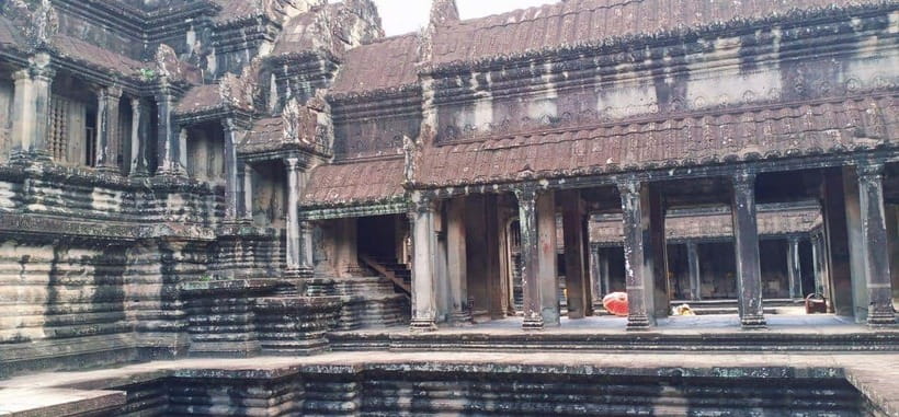 Sharing Trip to Angkor Temple with sunset - Bayon: 216 faces watching from the stone