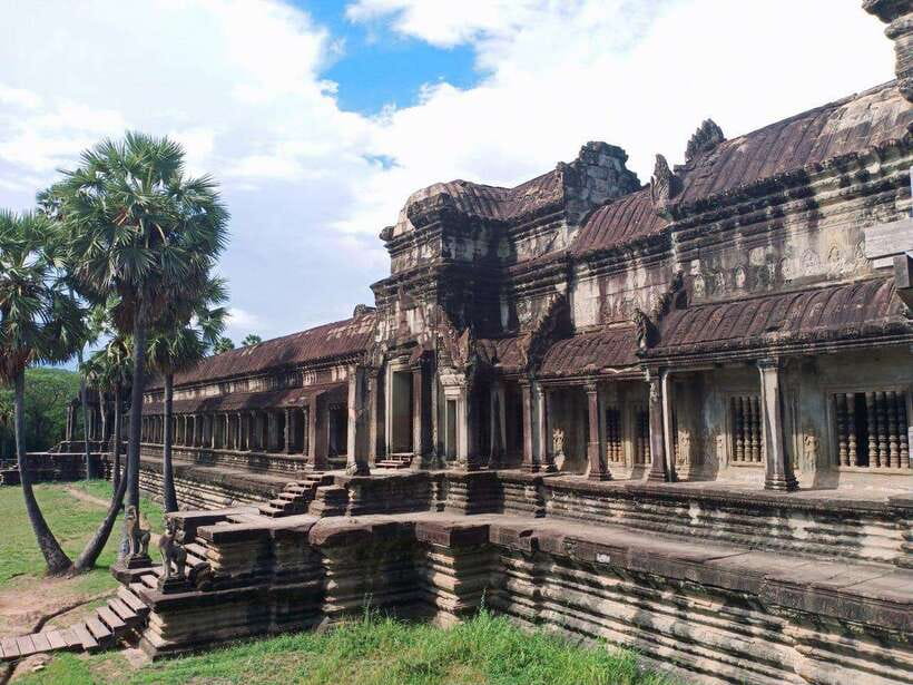 Sharing Trip to Angkor Temple with sunset - Phimeanakas and the royal terraces