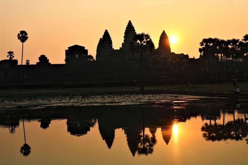 Siem Reap: 2-Day Temple Highlights Sunrise and Sunset Option - Banteay Srei and Cambodia’s finest carvings