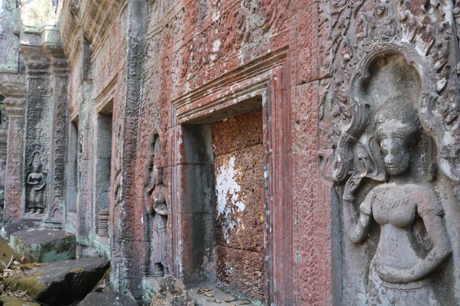 Siem Reap: 2-Day Temple Highlights Sunrise and Sunset Option - Angkor Thom and the faces of Bayon